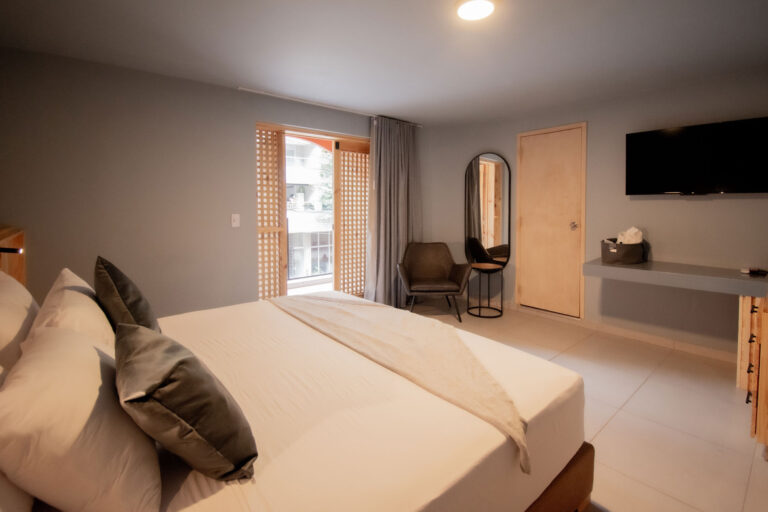 Hotel Leviu Poblado — King Suite | Hotel Only, Oct 9–13 – Image 5